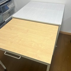 テーブル  机の画像
