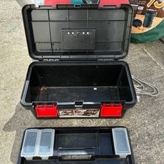 【受け渡し予定者決定】工具箱と工具 の画像