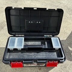 【受け渡し予定者決定】工具箱と工具 の画像