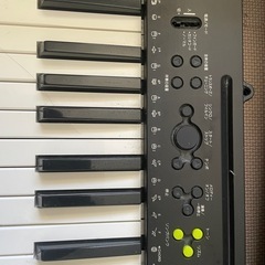 Casio　キーボード　脚付きの画像