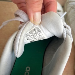adidasスニーカーの画像