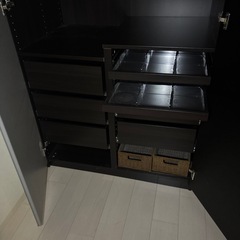 男性用クローゼットの画像