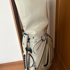 NIKE ゴルフバッグの画像
