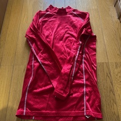 作業着の下に着る服？の画像