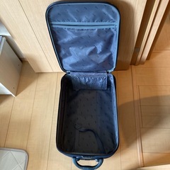 【無料】スーツケースの画像