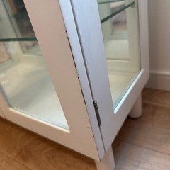 ガラスキャビネット　コレクションケース　ホワイト家具の画像