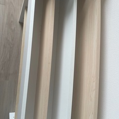 子供の絵本おもちゃ棚の画像