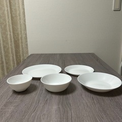 白いお皿　サイズいろいろ　お好きなものだけでもどうぞ　全部お譲り　商品価格は全てのお値段です　　　の画像
