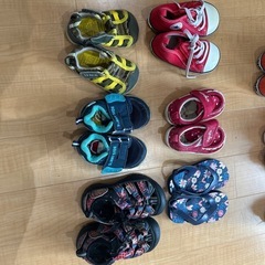 子ども靴(1足あたり)の画像