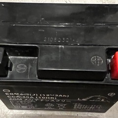バッテリー　密閉型　12V 3Ah ジャンクの画像