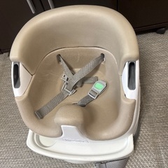 ingenuity ベビーチェアの画像