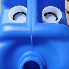 灯油タンク・ポリ缶ポリ容器20L×４セット　中古品の画像