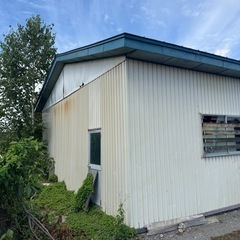 北海道剣淵町 3連シャッター付き 鉄骨倉庫 ガレージ 車庫 横幅8300 奥行7500 高さ4750 会社 事務所 作業場などに 旭川 道北 札幌の画像