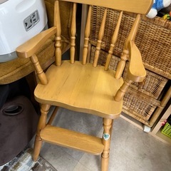 高山家具？　ベビーチェア　椅子　の画像