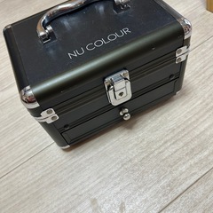 超お得！イヤリングネックレス17点ケース付の画像