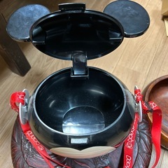 ツムツムデザインのポップコーン入れの画像