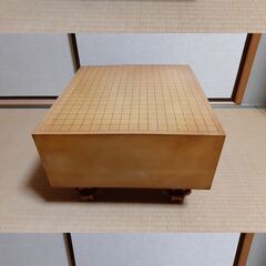 囲碁盤 足付 日向榧 木裏 　 約 ６寸 (17cm) 　蓋付き の画像