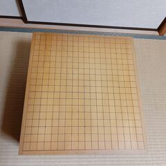 囲碁盤 足付 日向榧 木裏 　 約 ６寸 (17cm) 　蓋付き の画像