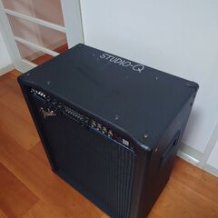 フェンダーベースアンプの画像