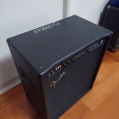 フェンダーベースアンプの画像