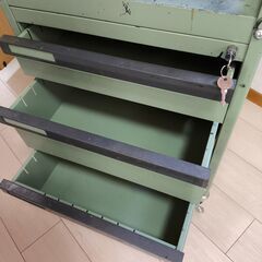 ツールワゴン、キャビネット　鍵付きの画像
