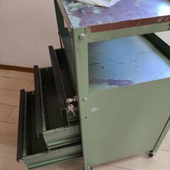 ツールワゴン、キャビネット　鍵付きの画像