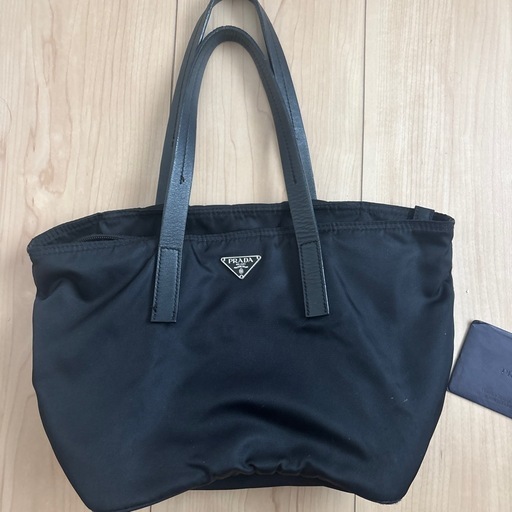 プラダ　トートバッグ