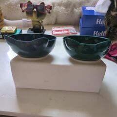 ネコちゃんの餌入れの画像