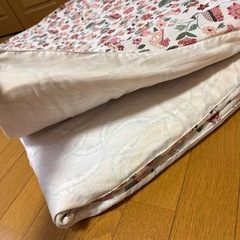 敷布団　カバー付き　シングルサイズの画像