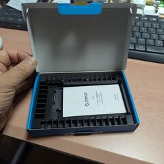 2.5 to 3.5 inch Hard Drive Adaptorの画像