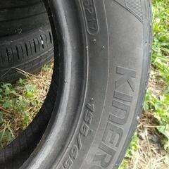 タイヤ4本の画像