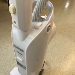 H2508-148 TOSHIBA クリーナー VC-TYKE3 2016年製 動作確認済み キズ汚れ有りの画像