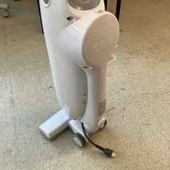 H2508-148 TOSHIBA クリーナー VC-TYKE3 2016年製 動作確認済み キズ汚れ有りの画像