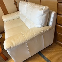 本革　ソファー　白の画像