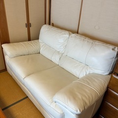 本革　ソファー　白の画像