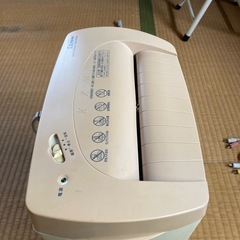 家電3点セット（シュレッダー、プリンター、ビデオデッキ）の画像