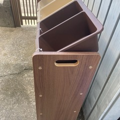 おもちゃ収納棚ラック
の画像