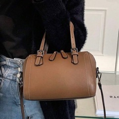 【未使用品】ボストンバッグ　ブラウンの画像