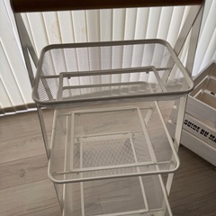 イケア　リーサトルプワゴン　ホワイトの画像
