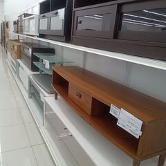 ★リユースのサカイ日立店★HJ7407  ガラスTV台 ブラック H55.5×D48×W107 クリーニング済み の画像