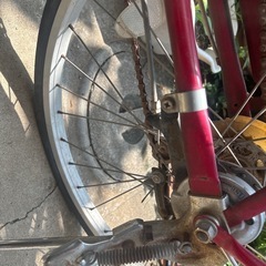 【ジャンク中古】自転車　後輪パンク　サドル破れあり　ギヤ変速不可の画像