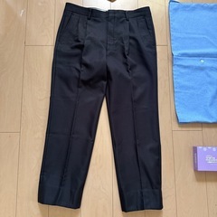 全てセット　おまけあり　着用3回未満　ズボン　セーター　半袖　シャツの画像
