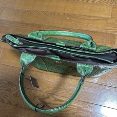 【新古品】リエール　ハンドバッグの画像