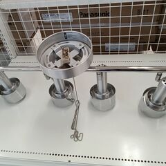 リユースのサカイ栃木店★ジモティ割あり★ ART　WORK　STUDIO 4連照明 シルバー W71×D20×H32 クリーニング済み TC10216の画像