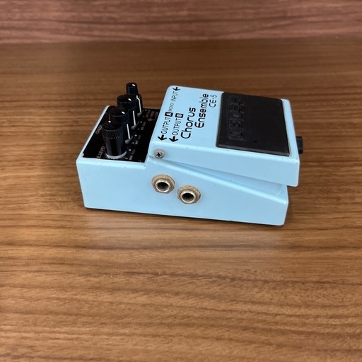 BOSS ボス コーラスアンサンブル CE-5 楽器 アンプ のご紹介です！