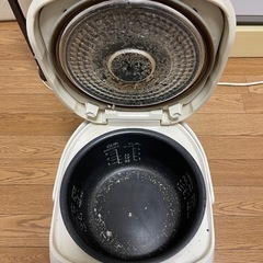 炊飯器の画像