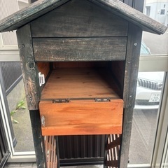 木製ポストの画像