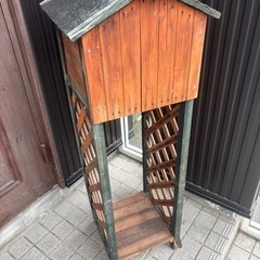 木製ポストの画像