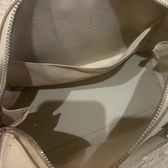 ユニクロ　ボストンバッグ　ホワイトの画像