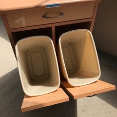 ゴミ箱の画像